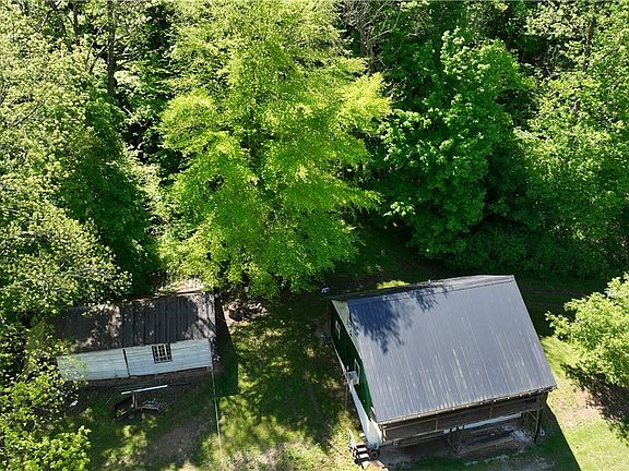 4th image of 8261 Glendale Rd