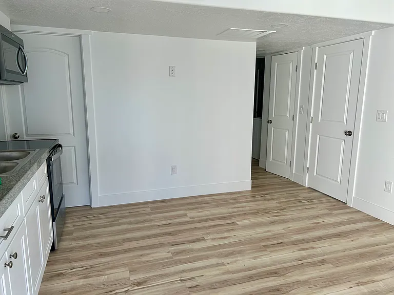 1313 W Caine Dr — Photo 4