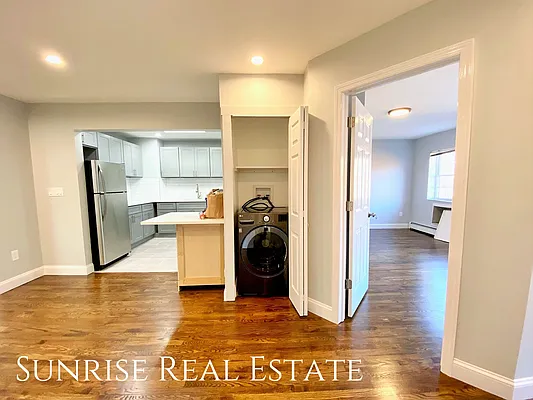 Rented by Sunrise Real Estate | media 7