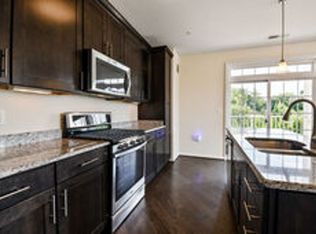 3911 Doc Berlin Dr UNIT 32, Silver Spring, MD 20906
