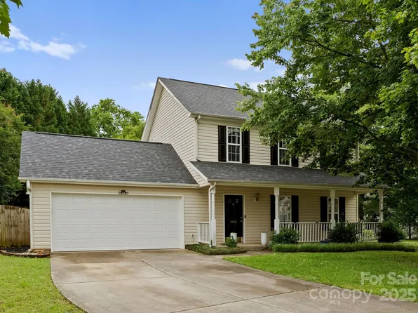 8808 Palmutum Pl, Charlotte, NC 28269