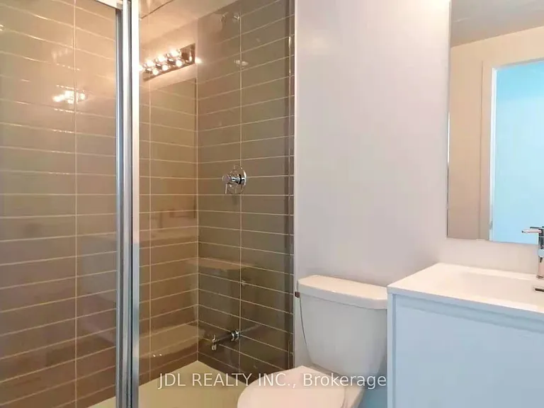 159 Wellesley St E #1808 — Photo 4