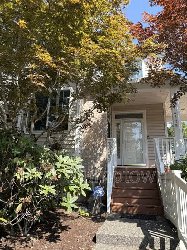 3 bed, 2.5 bath, 1712 sqft, $2,850 — Photo 3