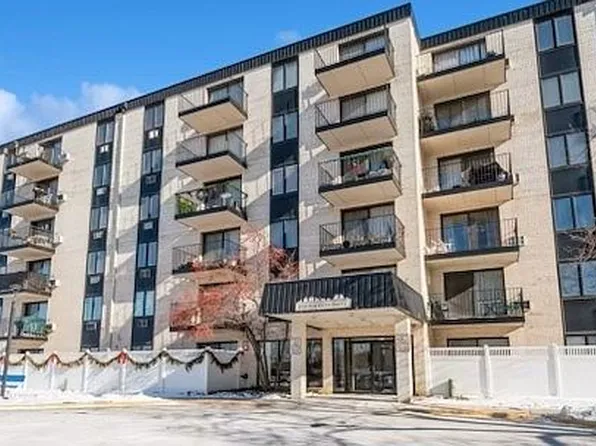 9731 N Fox Glen Dr Unit 1M, Niles, IL 60714