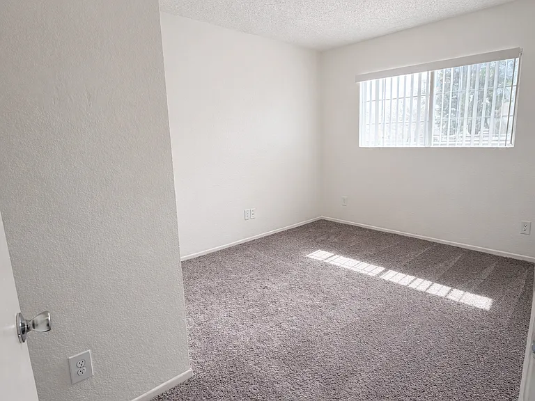 Pinecrest Apartments — Photo 9