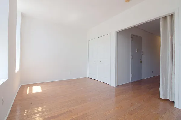 Rented by Nest Seekers International | media 17