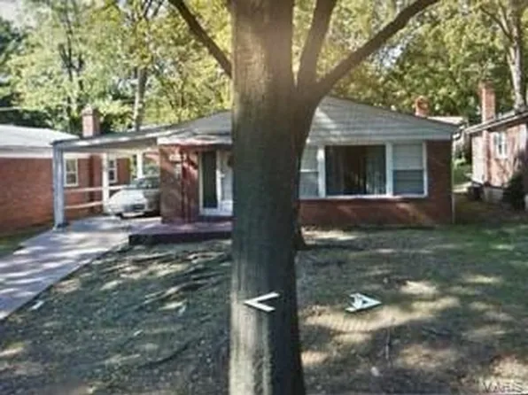 7163 Willow Tree Ln, Saint Louis, MO 63130