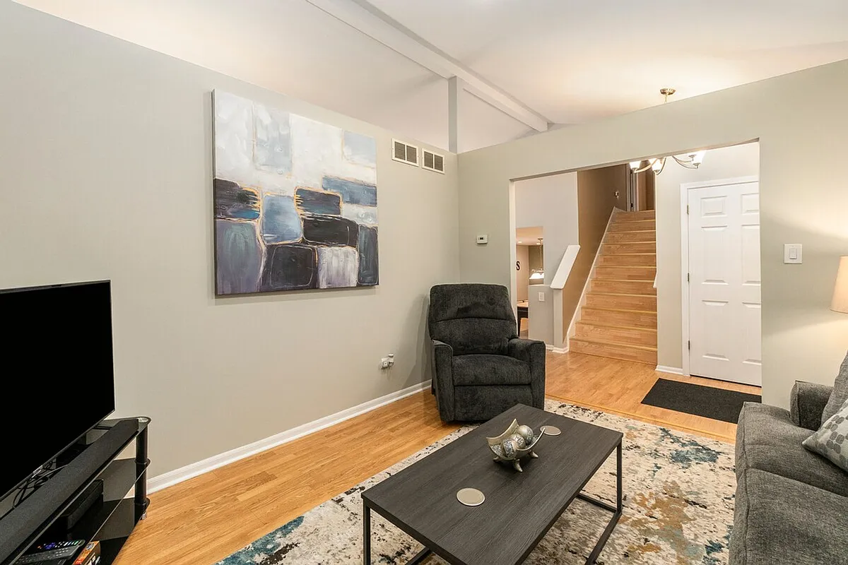 Living Room - 6907 Manchester Dr #ID1285070P