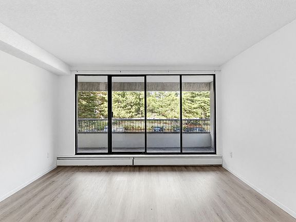 5th image of 6595 Willingdon Ave #203