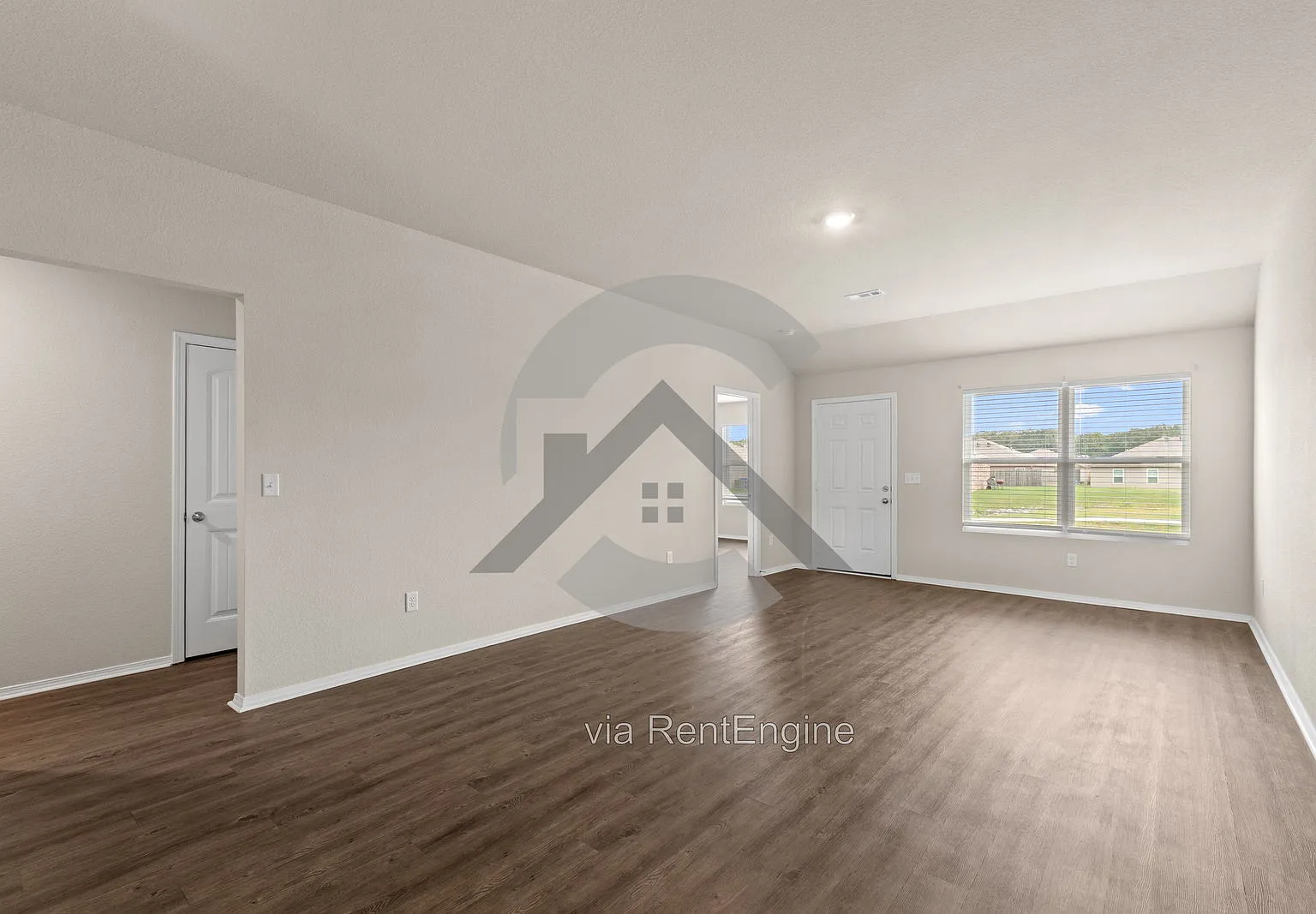 4 bed, 2.0 bath, 1564 sqft, $1,650 — Photo 4