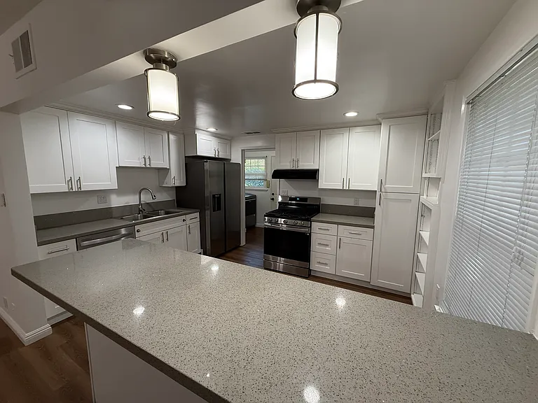 1012 S 6th Ave #A — Photo 17