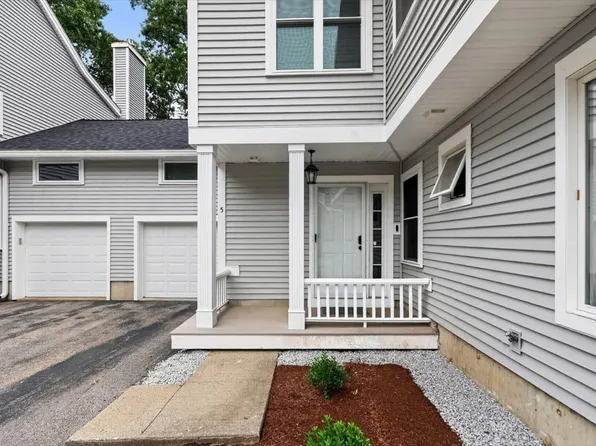 5 Blueberry Ct, Rockland, MA 02370