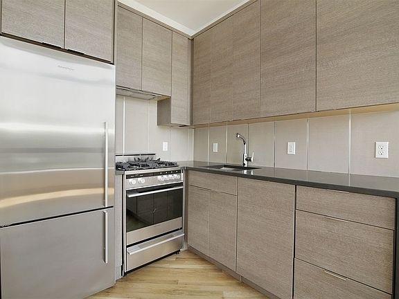 3rd image of 1192 Bedford Ave #3B