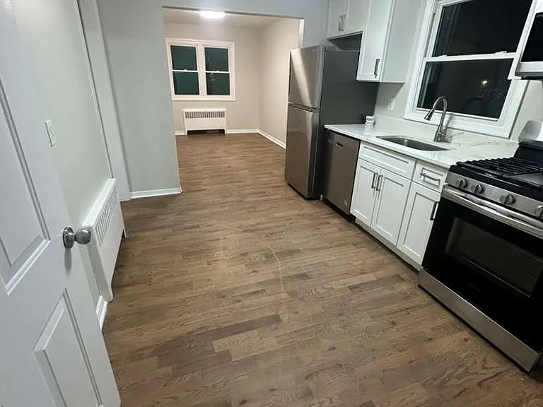 121 Florence Ave #B — Photo 8
