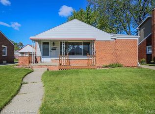 28603 Edward St, Roseville, MI 48066