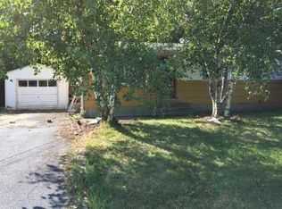 18 Peacock Ln, Poughkeepsie, NY 12601