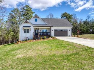 46 Fox Cv, Blairsville, GA 30512