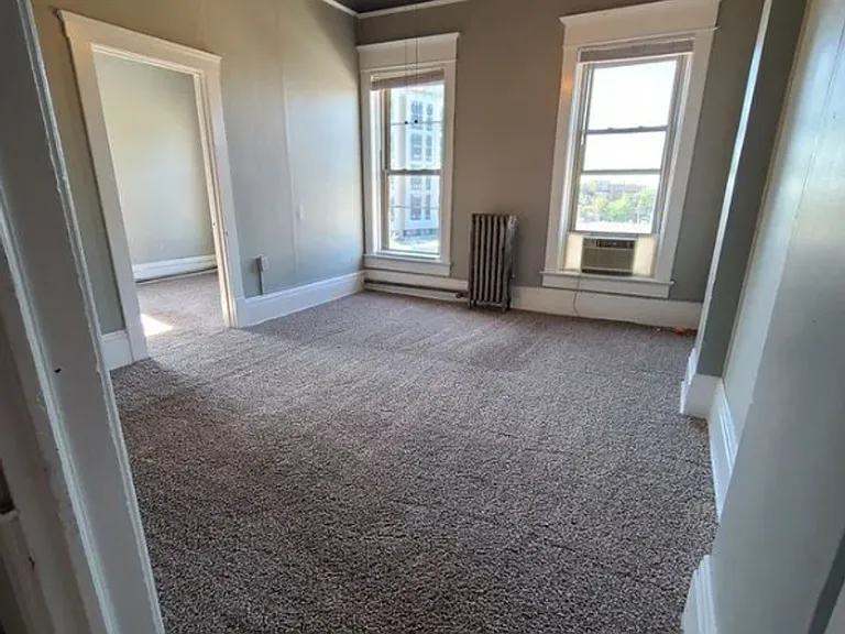 220 South Street — Photo 3