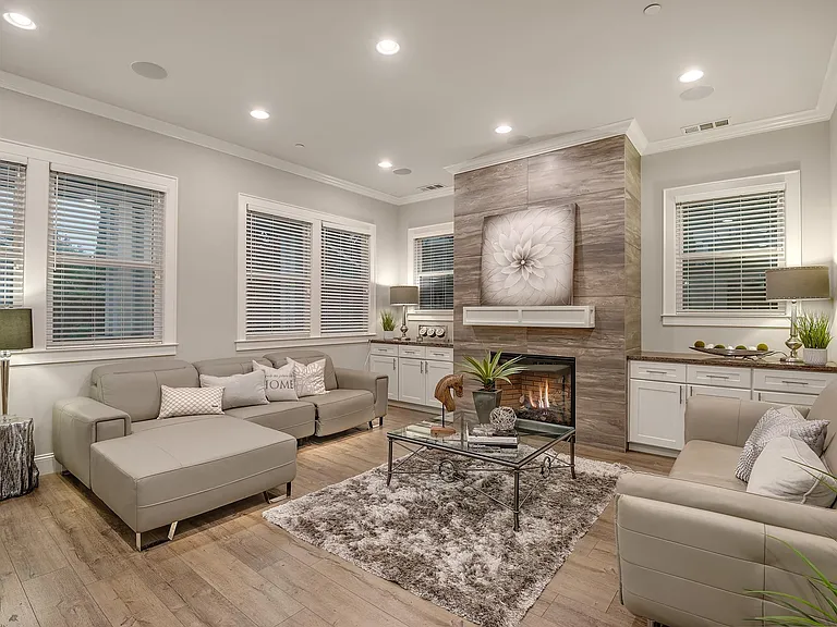 552 Coe Ave — Photo 11
