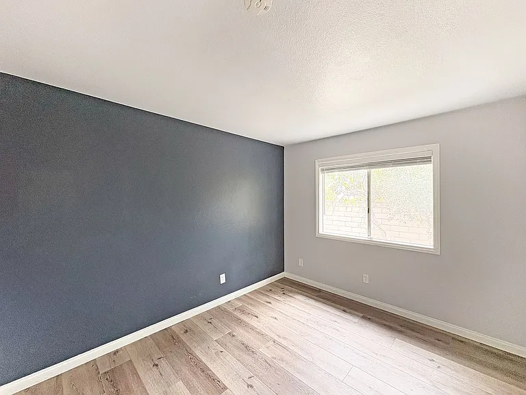 266 Oleander Dr — Photo 16