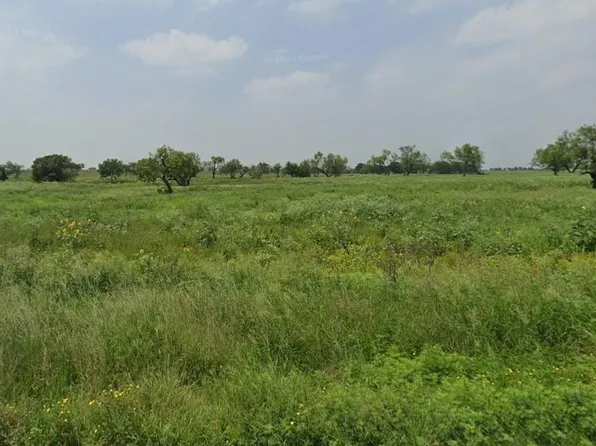 7081 County Road 301, Sabinal, TX 78881
