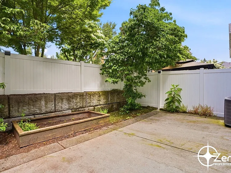 3512 NE 80th St — Photo 38