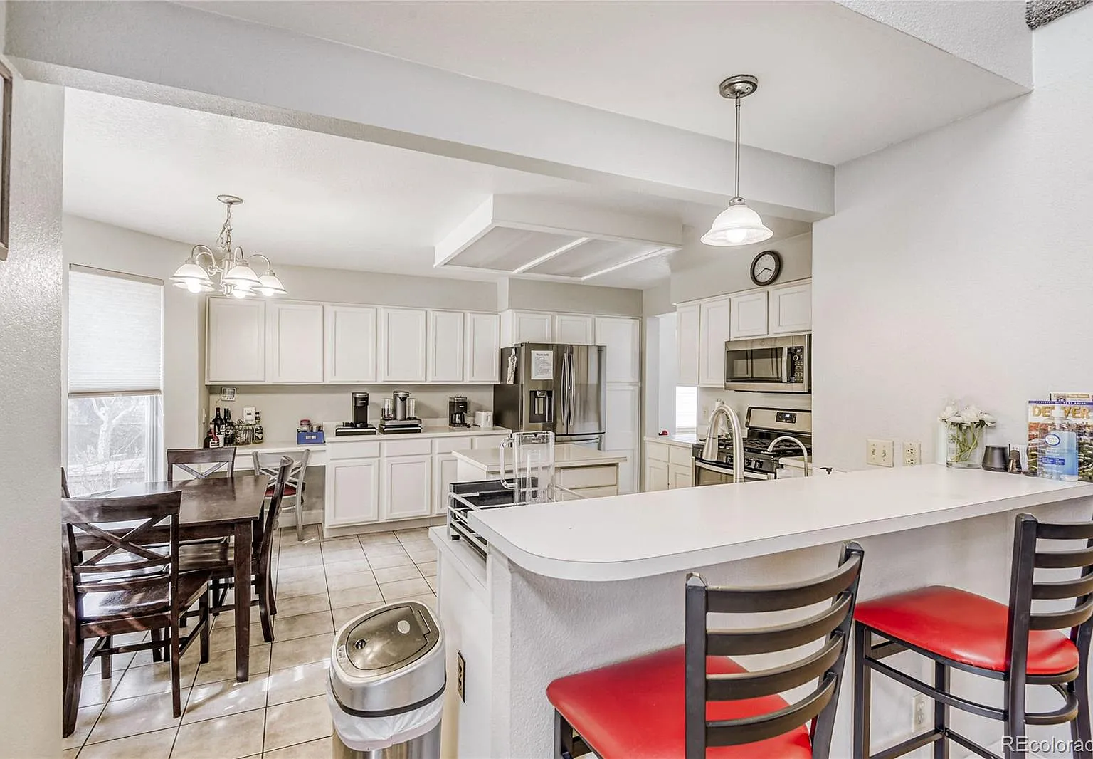 4 bed, 3.0 bath, 2369 sqft, $3,595 — Photo 4