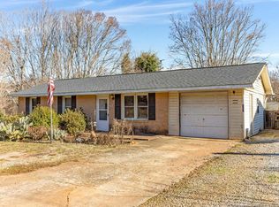 703 Old Stagecoach Rd, Easley, SC 29642