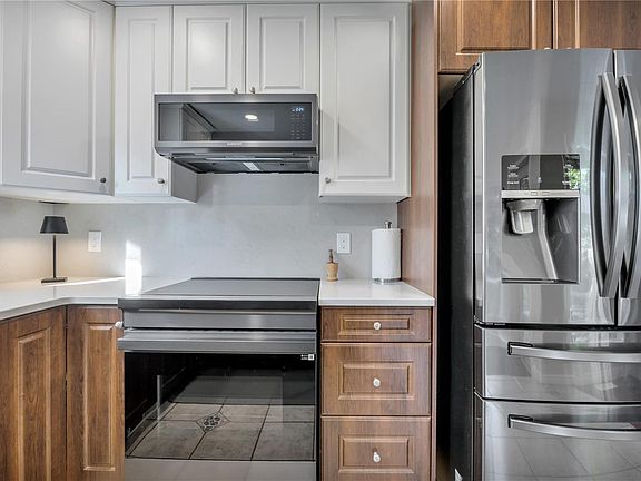 5th image of 5911 Waldbank Rd