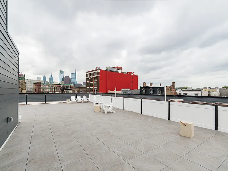 Eight13 On Broad — Photo 28