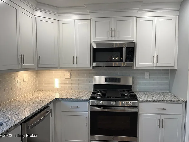 1613 Grove Ave — Photo 25