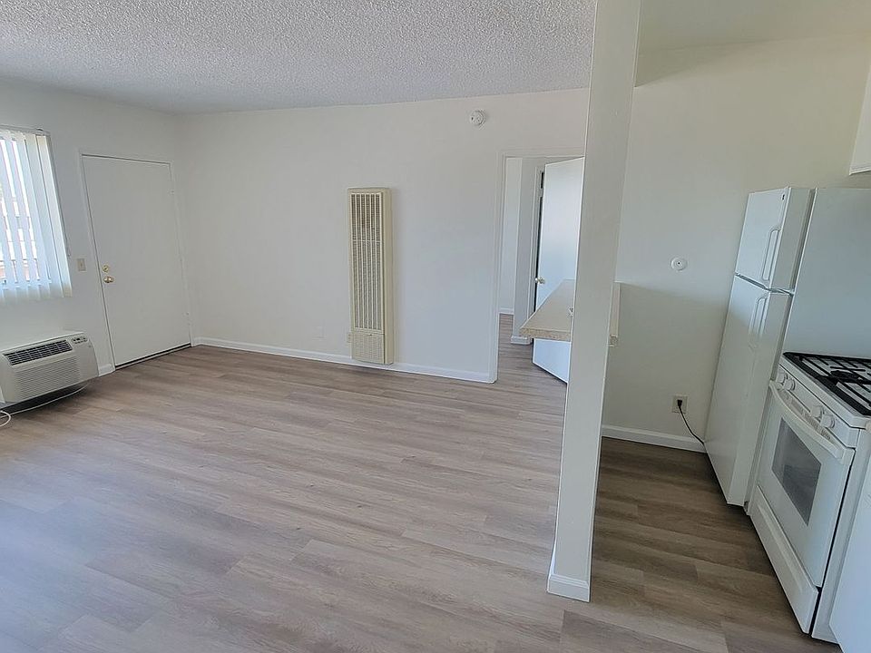 1st image of 18429 Prairie St APT 28