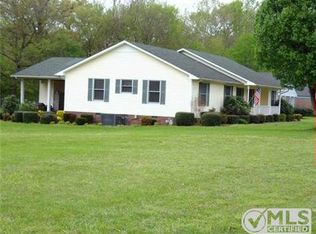 1606 Presnell Dr, Lawrenceburg, TN 38464