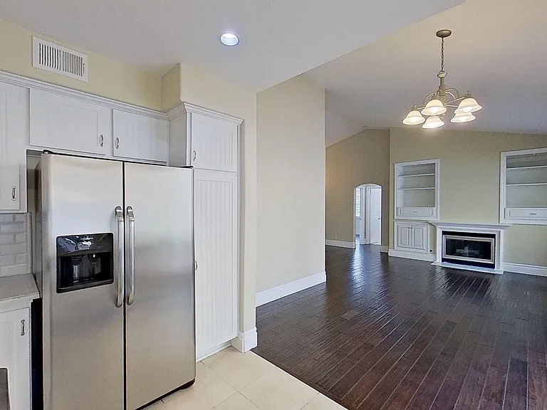 2581 W Ardenwood Ct — Photo 8