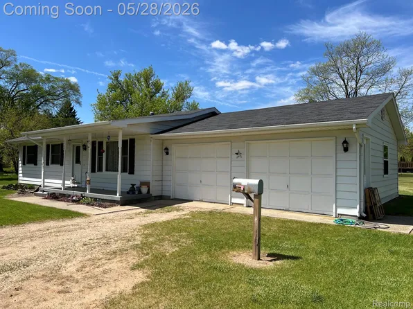 1725 Farnsworth Rd, Lapeer, MI 48446