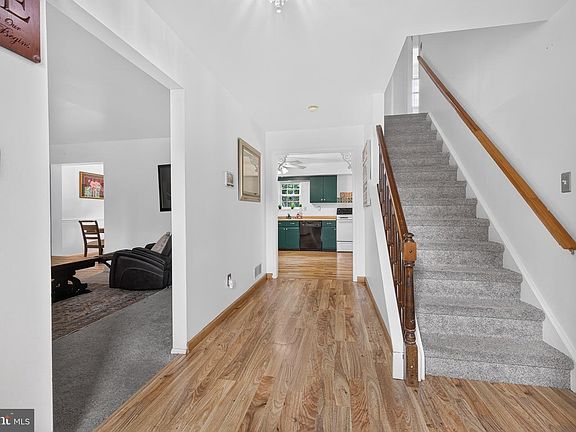 5th image of 431 Nilsen Rd