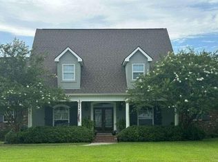 121 Leigh Ln, Montz, LA 70068