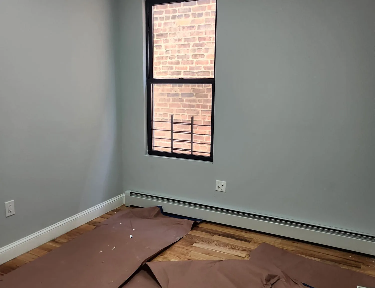 5 bed, 2500 sqft, $4,689 — Photo 3