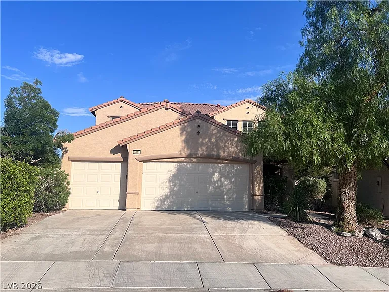 3031 Scenic Valley Way — Photo 1