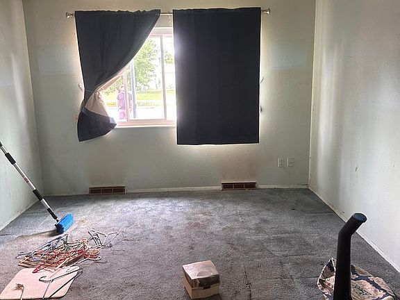 3rd image of 503 River St