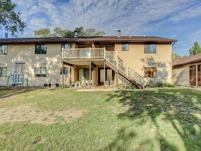 1804-5 Oliver Dr — Photo 24