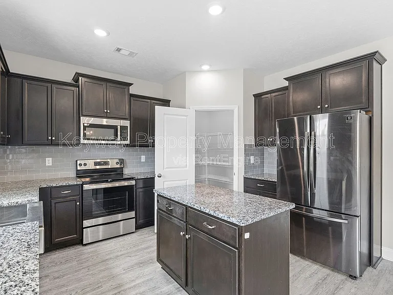 1260 Elias Sta — Photo 9