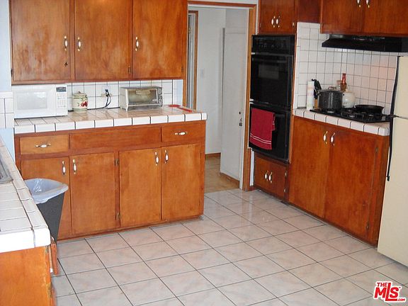 3rd image of 1218 W 124th St