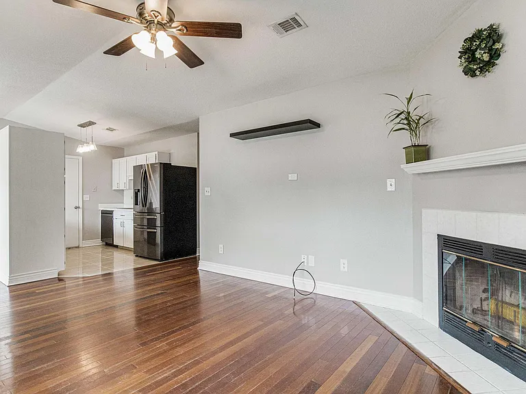 3420 Riverside Dr — Photo 20
