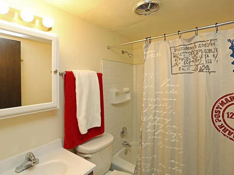 Allen House Apartments — Photo 20