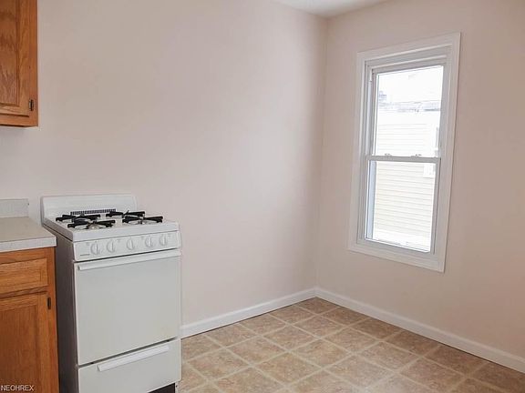 4th image of 63 Grand Ave #2