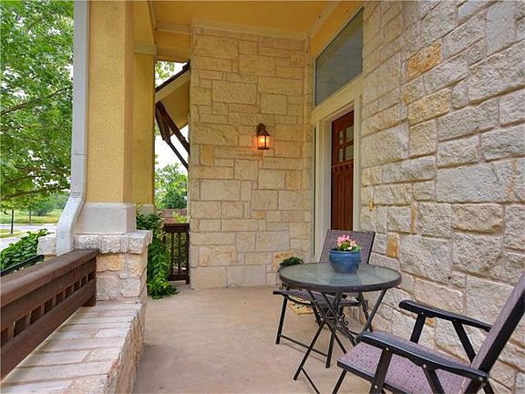 4th image of 3808 Hermalinda St