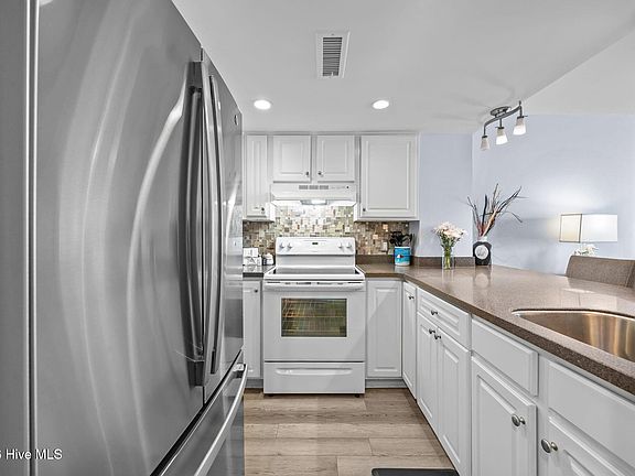 3rd image of 2000 New River Inlet Road Unit 1312