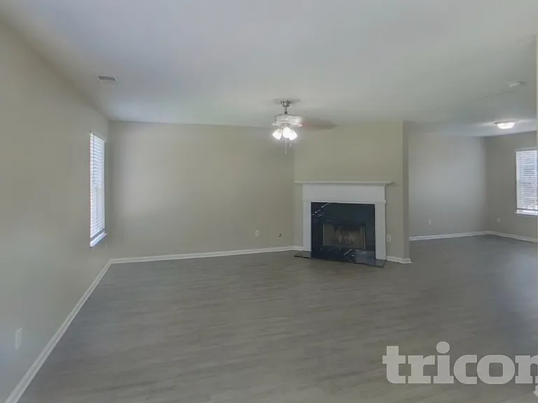 2955 Pebble Creek Ln — Photo 2