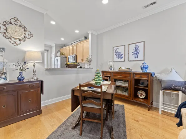 142 W Savannah Ridge Rd, Holly Springs, NC 27540